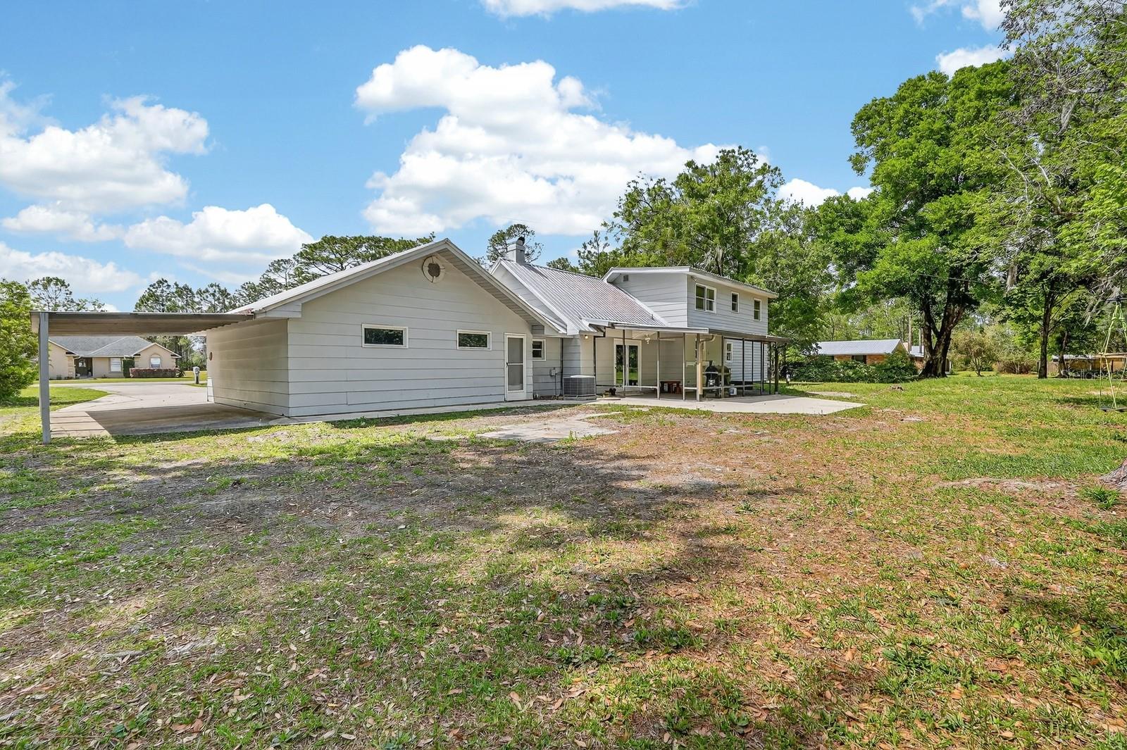 ROUND LAKE - Residential