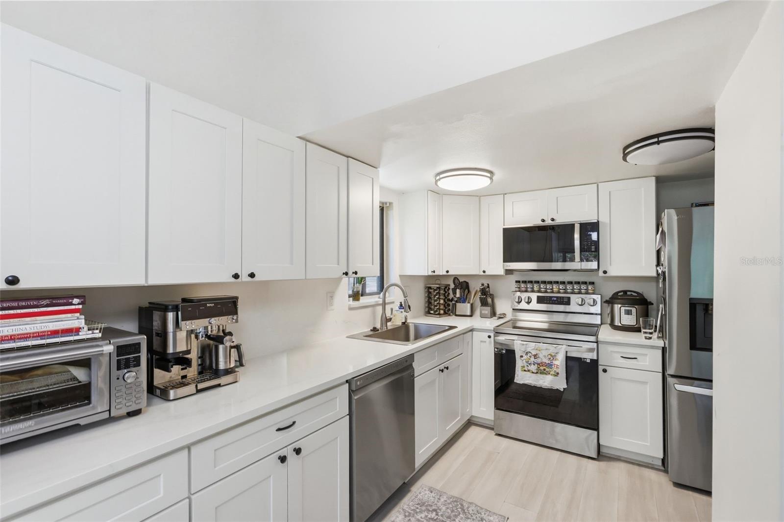 FAIRWAY VILLAS - Residential