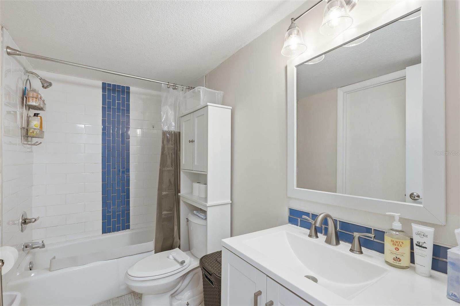 FAIRWAY VILLAS - Residential