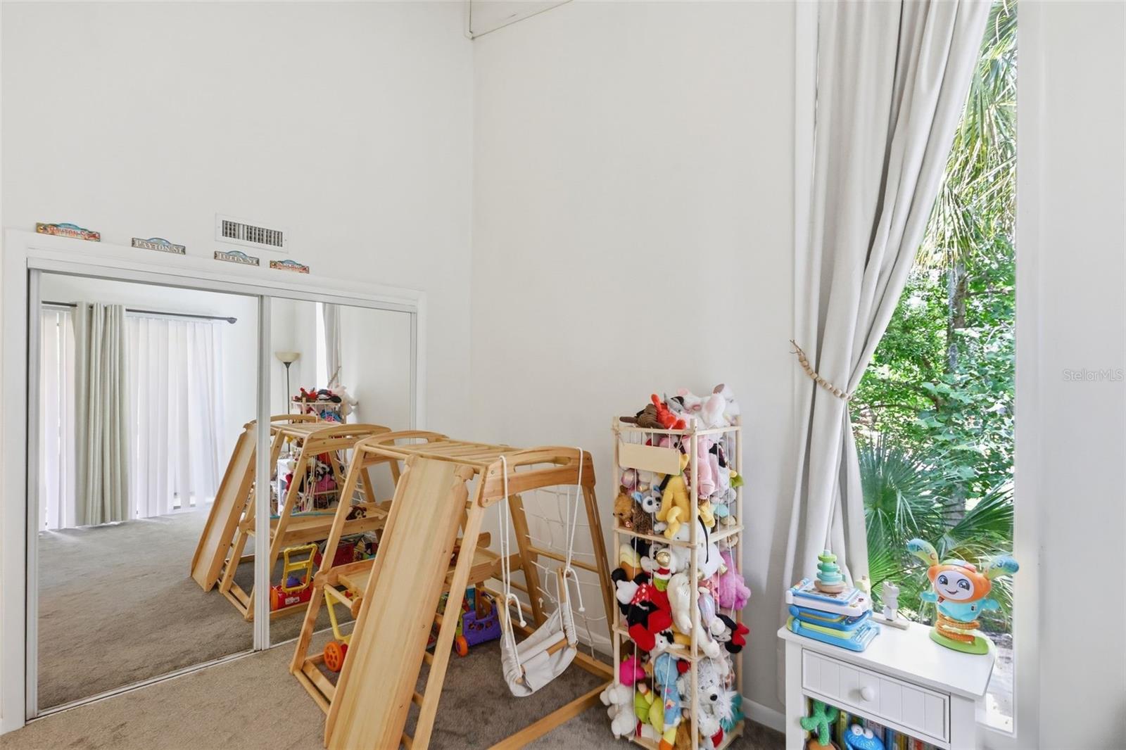 FAIRWAY VILLAS - Residential