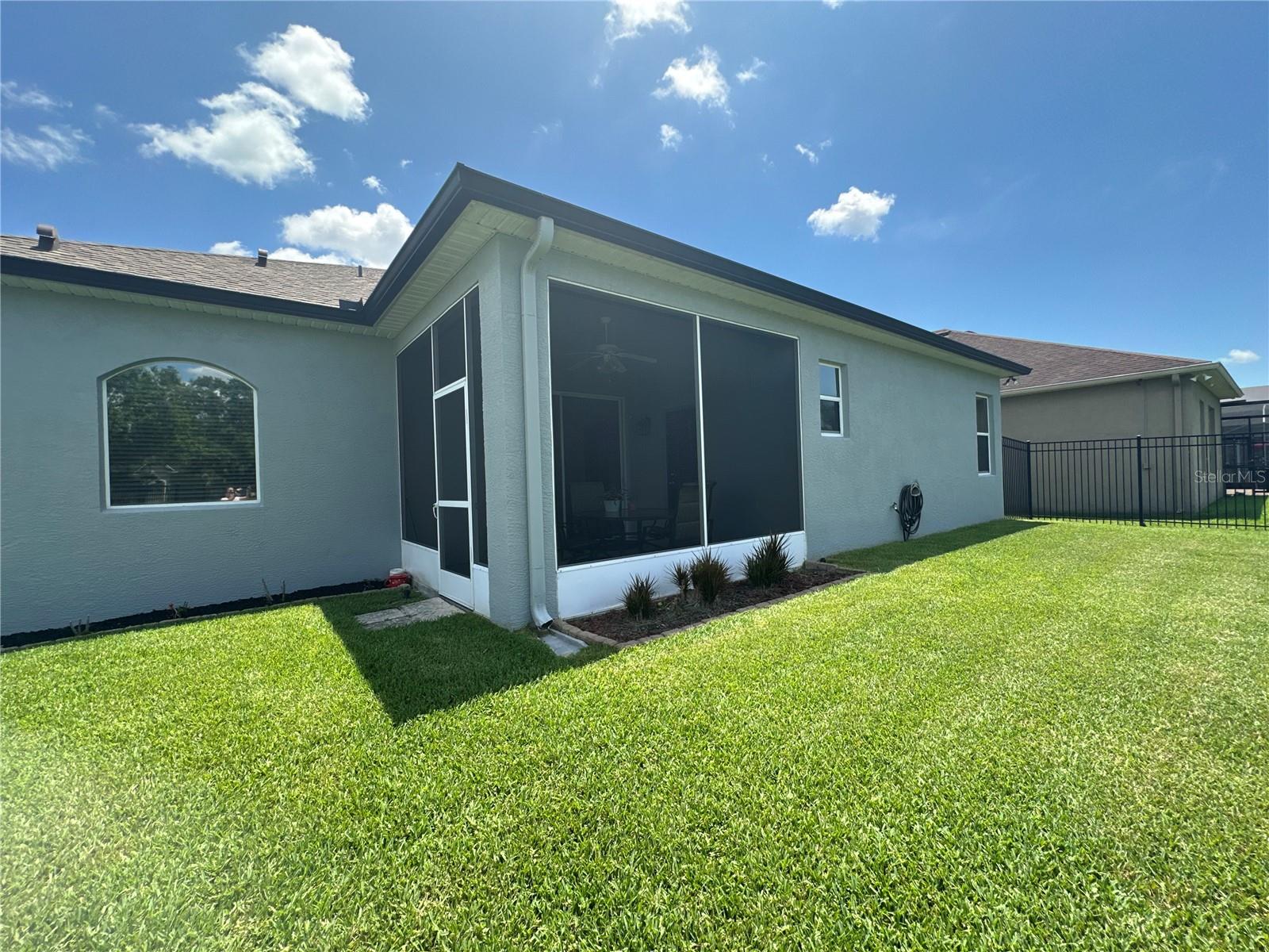 STONEYBROOK 44/122 - Residential