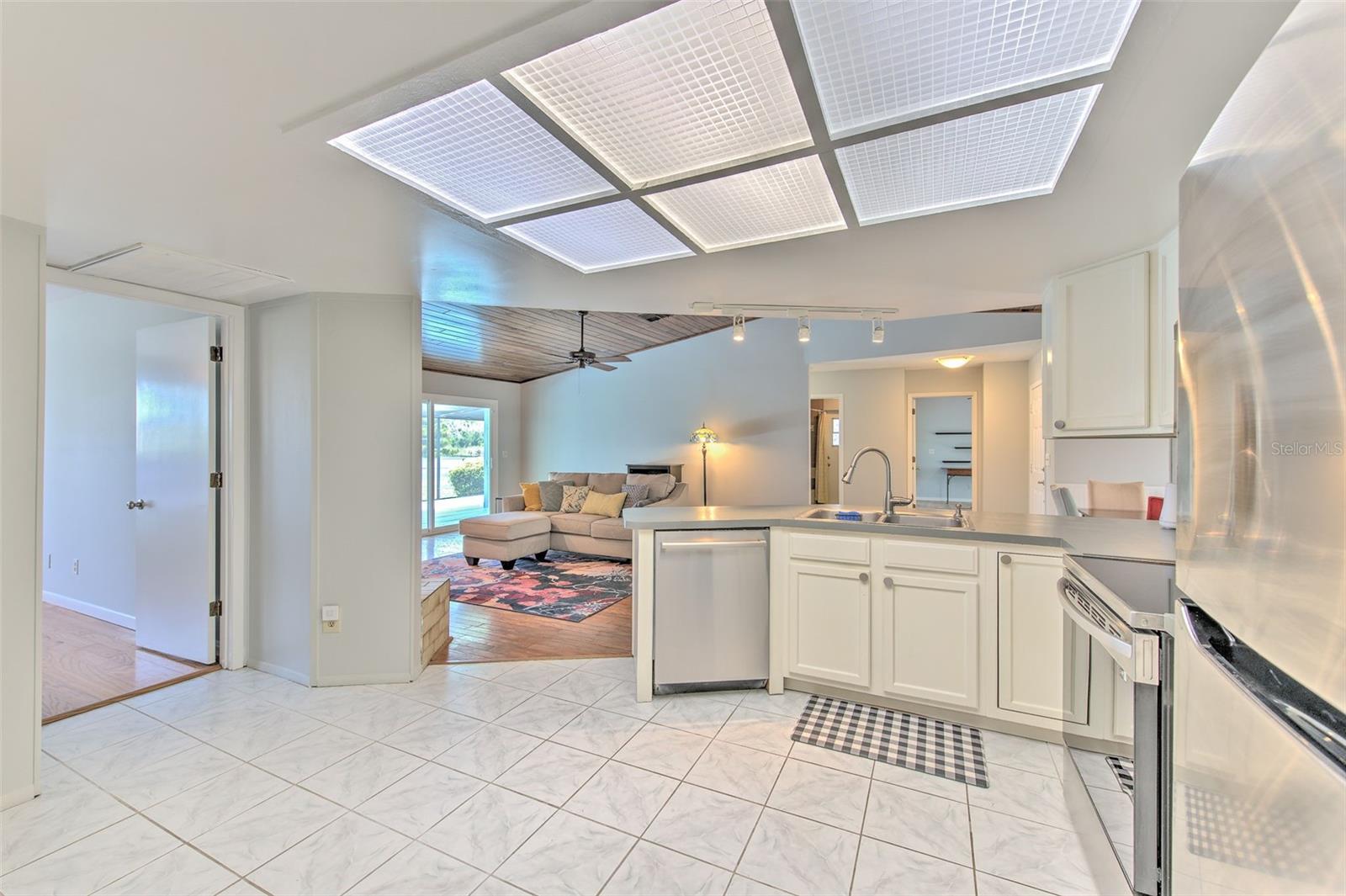 LAKE PADGETT SOUTH - Residential