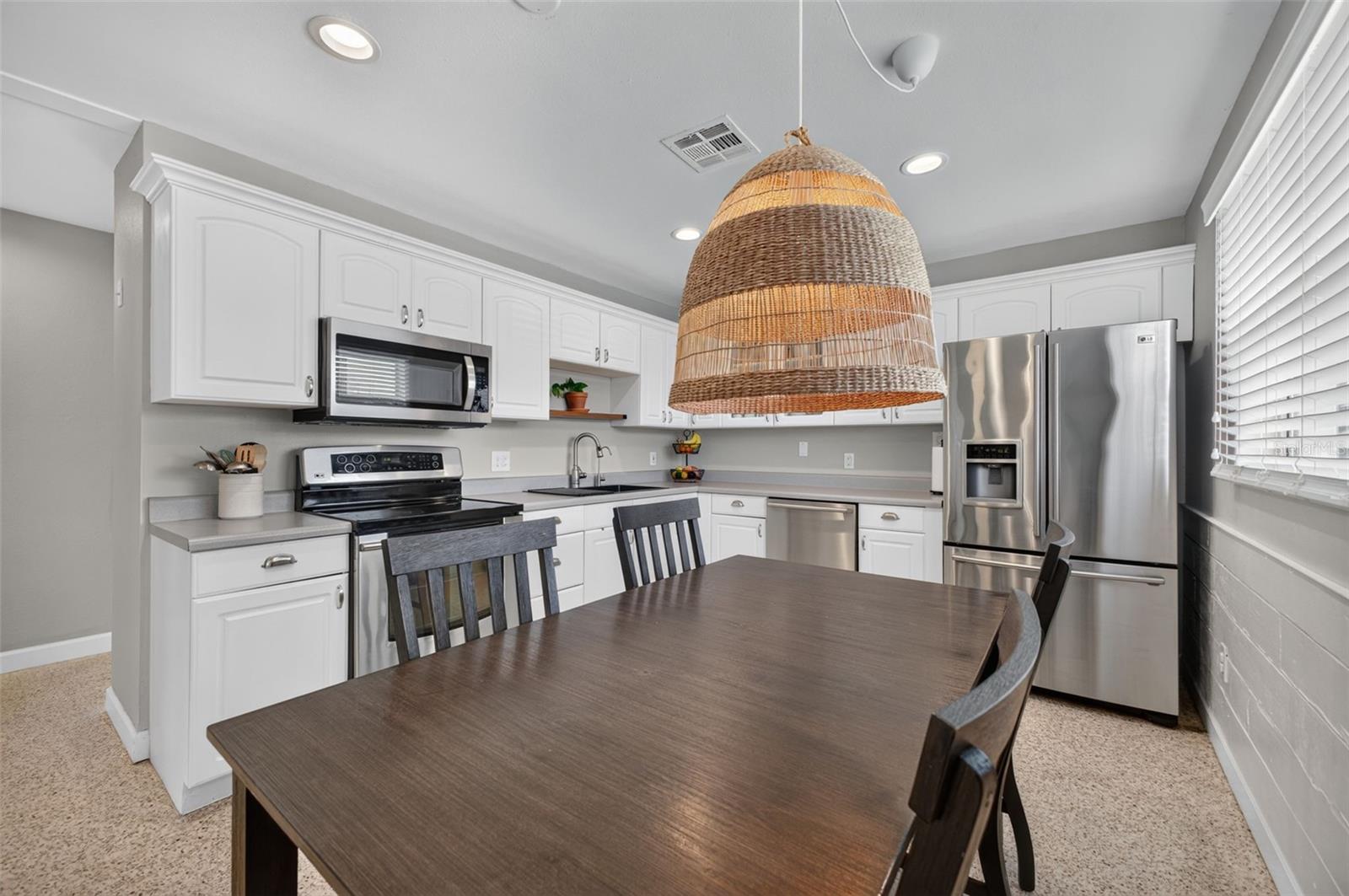 NEW LEISURES LAKES - Residential