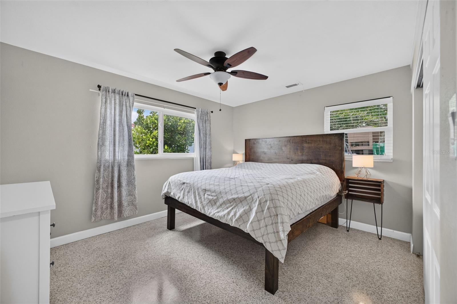 NEW LEISURES LAKES - Residential