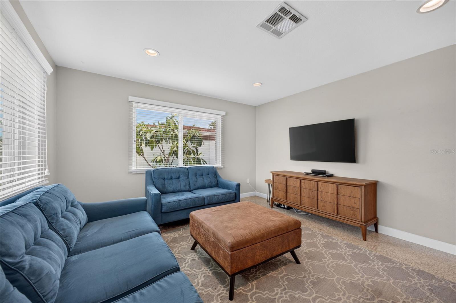 NEW LEISURES LAKES - Residential
