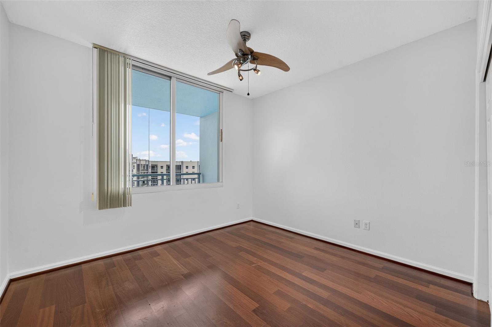 WAVERLY/LK EOLA - Residential