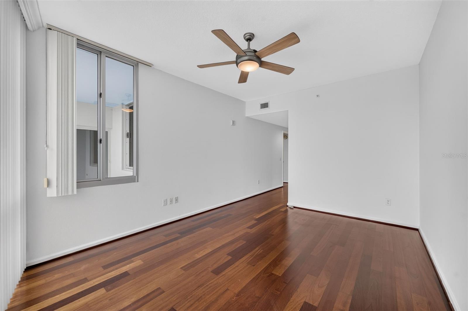 WAVERLY/LK EOLA - Residential