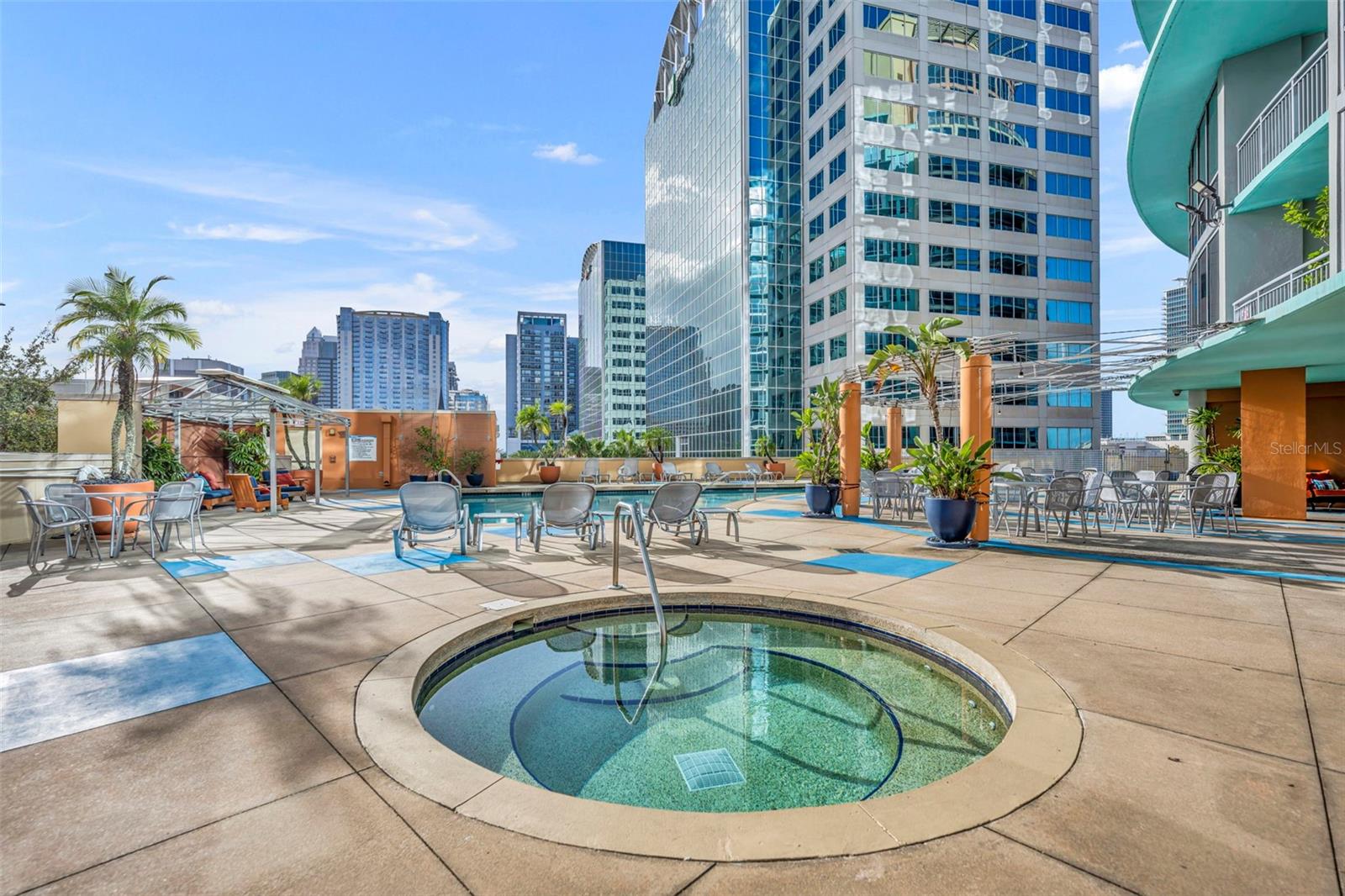 WAVERLY/LK EOLA - Residential