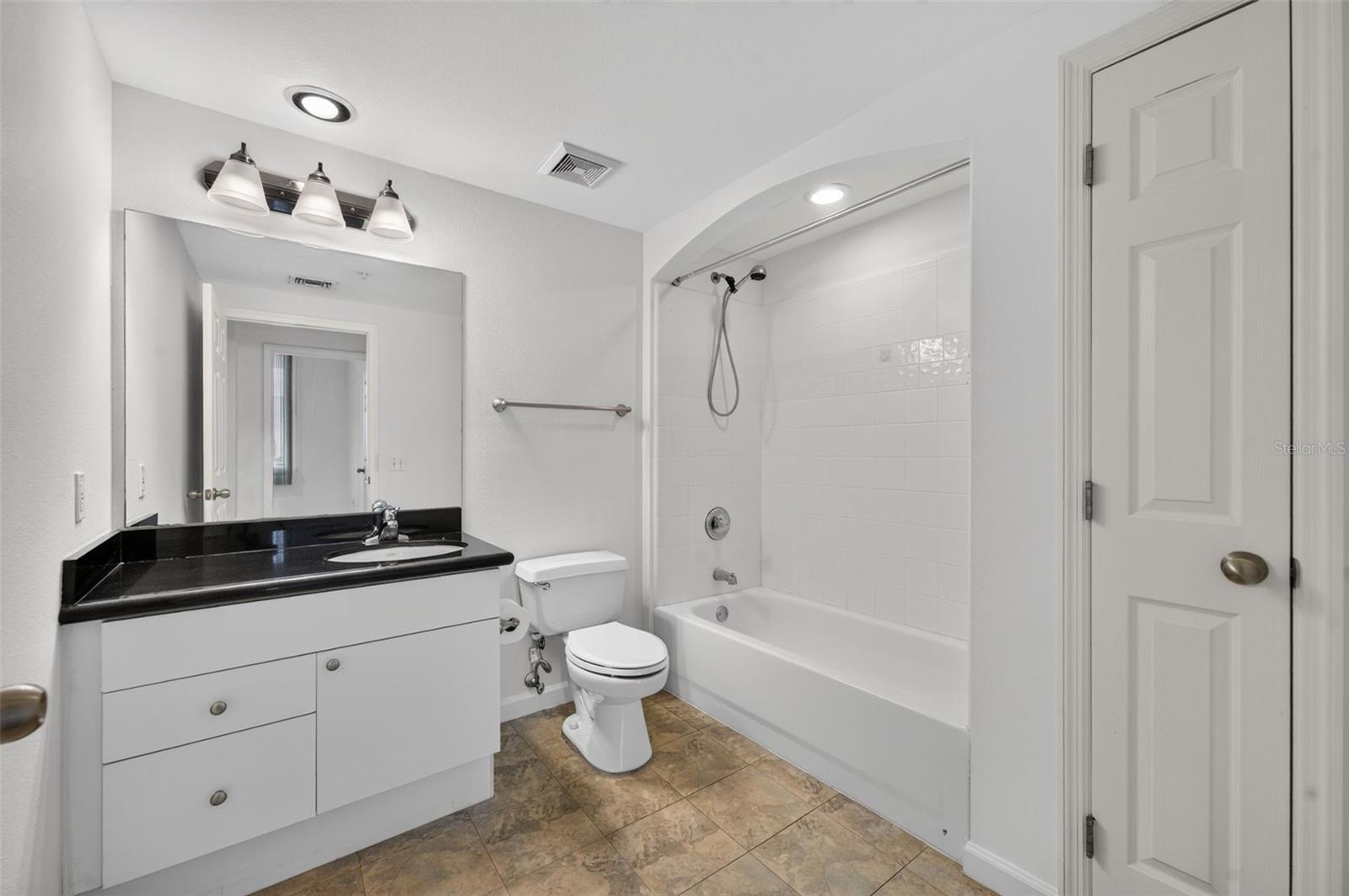 WAVERLY/LK EOLA - Residential