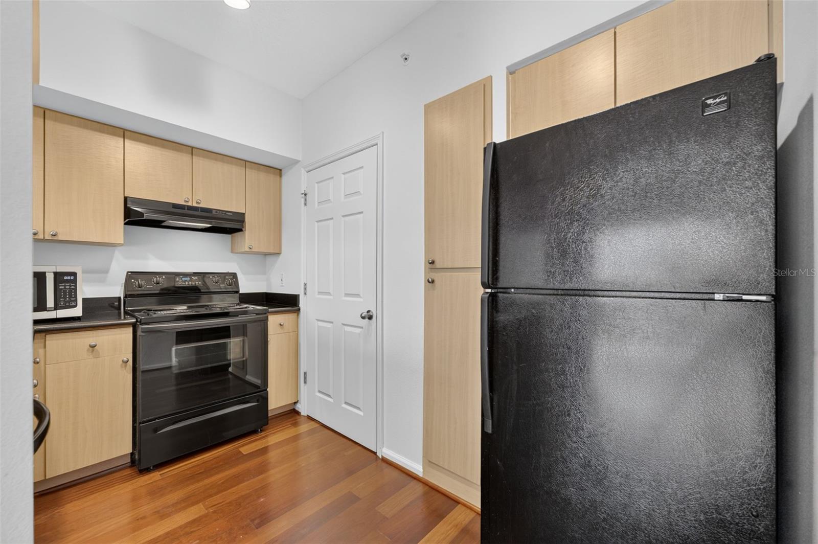 WAVERLY/LK EOLA - Residential