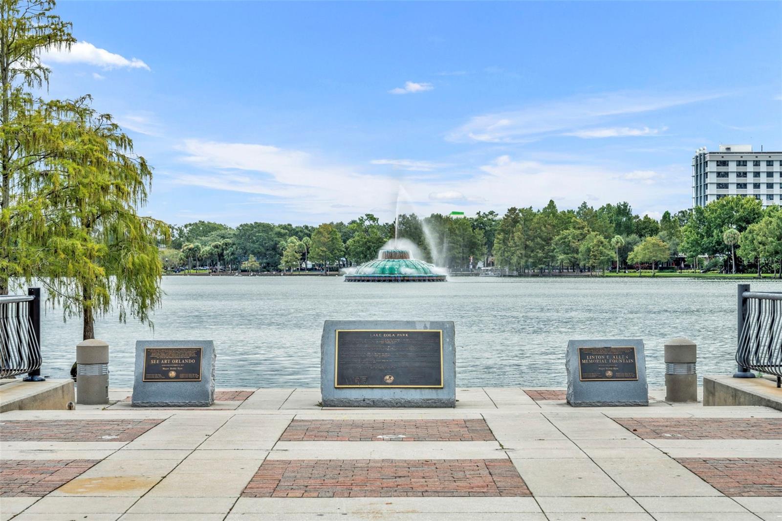 WAVERLY/LK EOLA - Residential