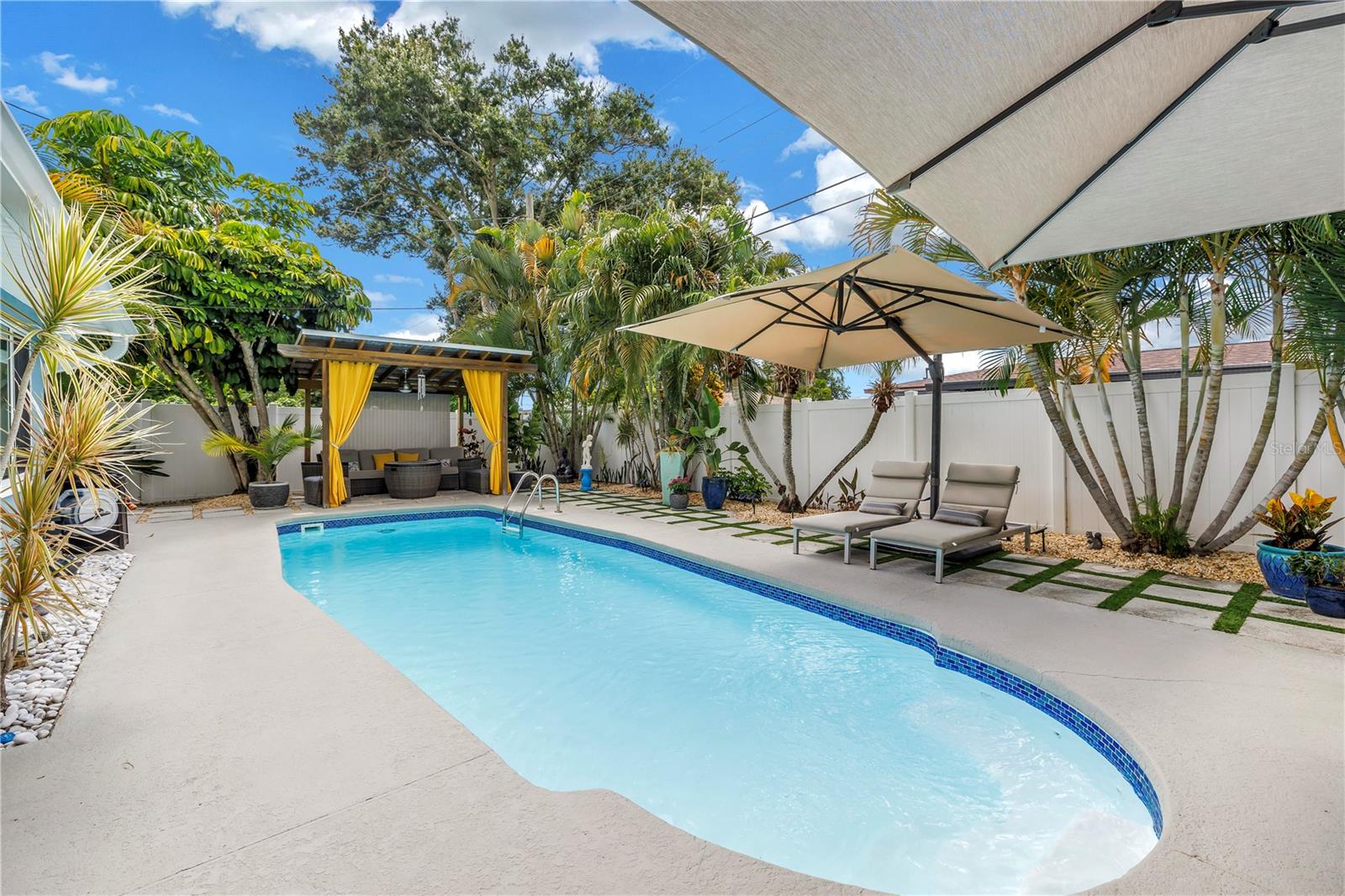 KENDALE PARK - Residential