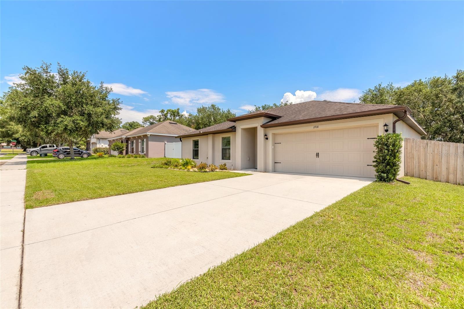 HIGHLANDS F - Residential
