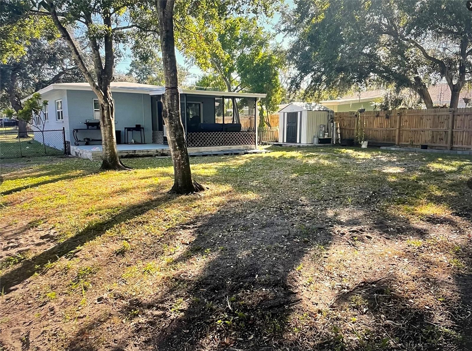 MANATEE GARDENS SECOND SEC - Residential