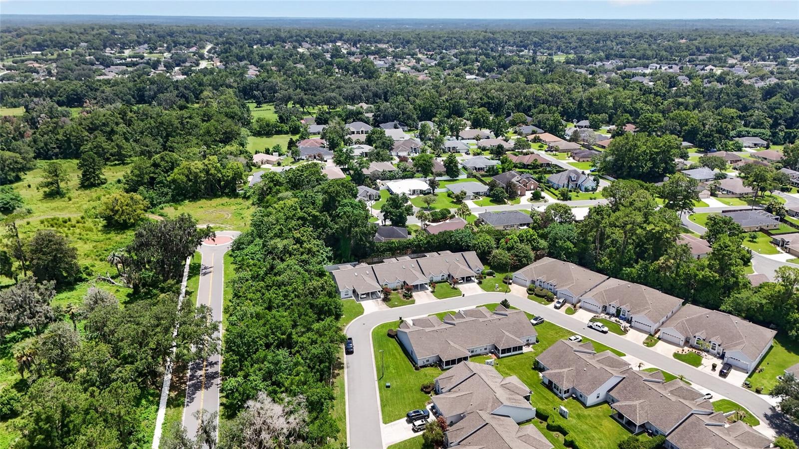 MAGNOLIA GARDEN VILLAS OR 1412/521 - Residential