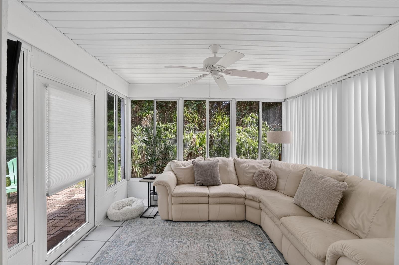 MAGNOLIA GARDEN VILLAS OR 1412/521 - Residential