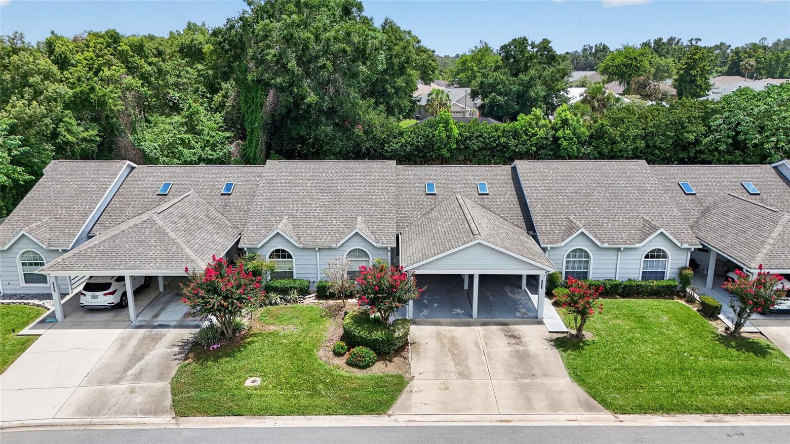 MAGNOLIA GARDEN VILLAS OR 1412/521 - Residential