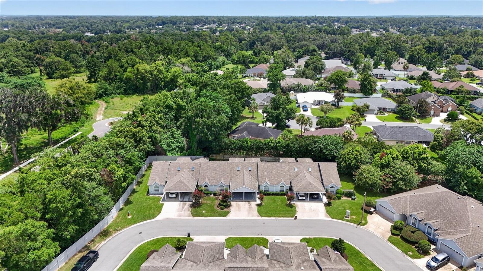 MAGNOLIA GARDEN VILLAS OR 1412/521 - Residential