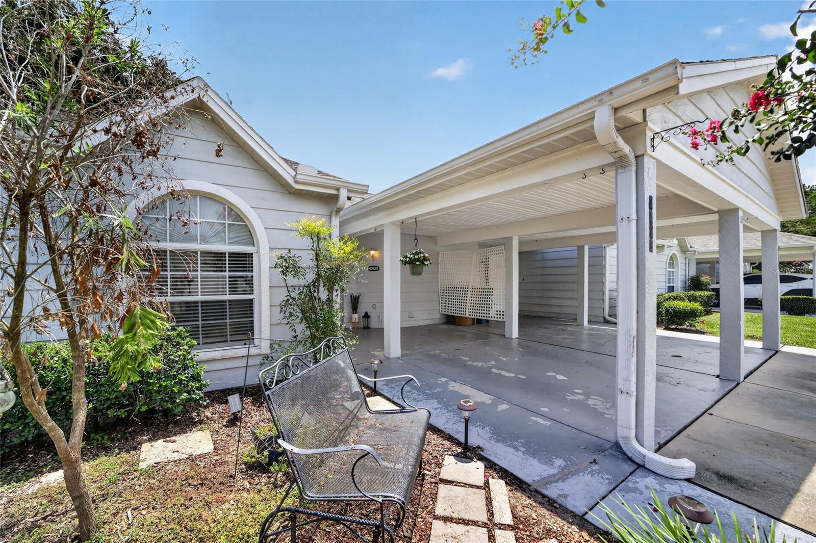 MAGNOLIA GARDEN VILLAS OR 1412/521 - Residential