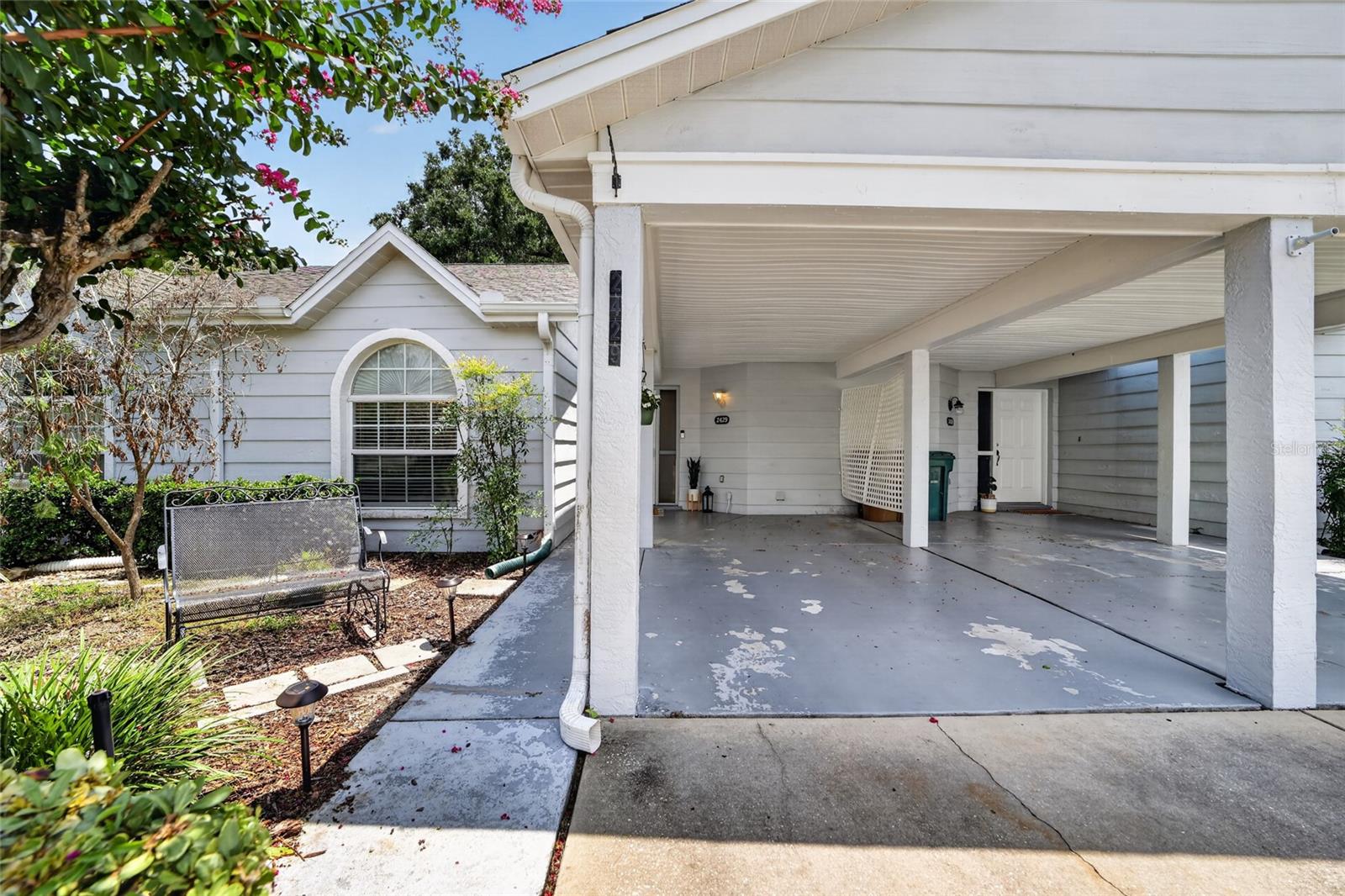 MAGNOLIA GARDEN VILLAS OR 1412/521 - Residential