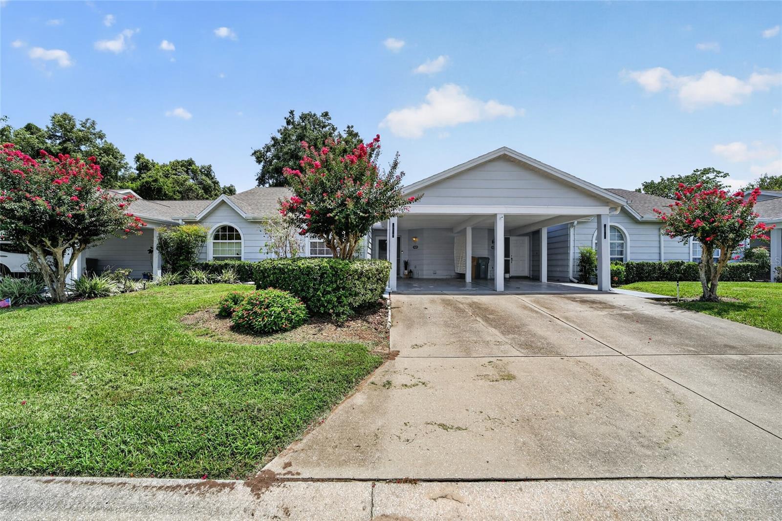MAGNOLIA GARDEN VILLAS OR 1412/521 - Residential