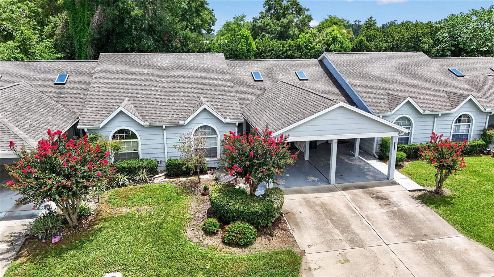 MAGNOLIA GARDEN VILLAS OR 1412/521 - Residential