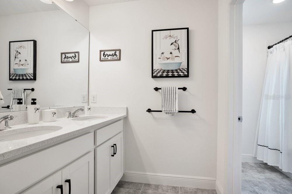 HANOVER LAKES PH 4 - Residential