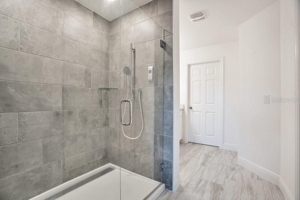 HANOVER LAKES PH 4 - Residential