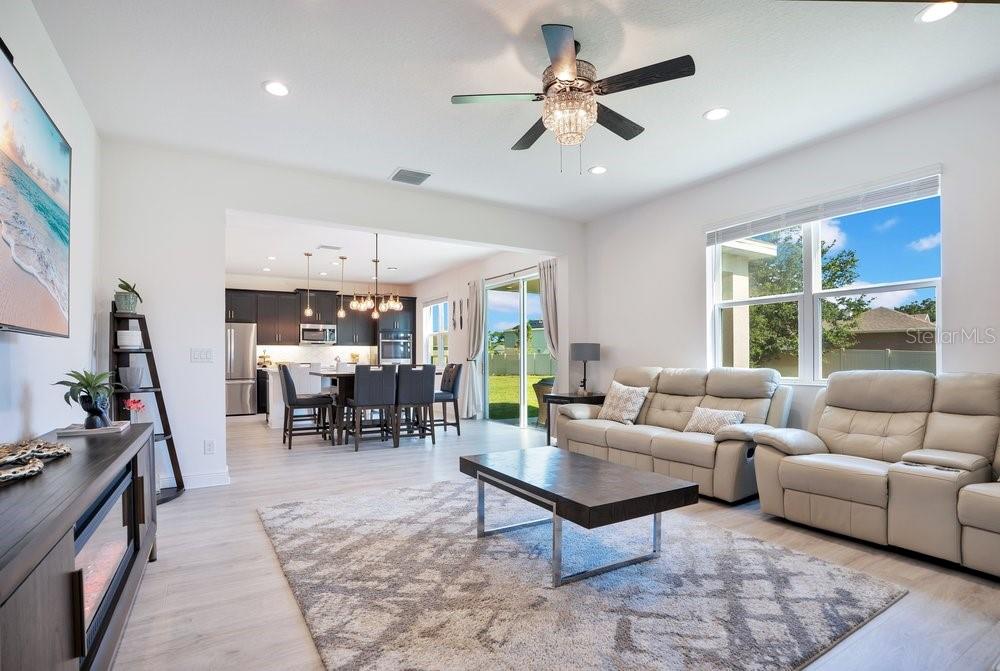 HANOVER LAKES PH 4 - Residential