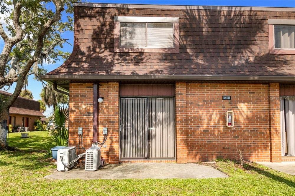 BLUFFS PH 2 CONDOMINUM - Residential Lease