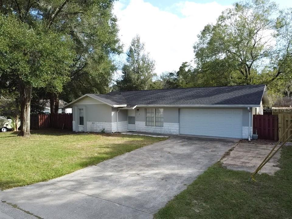 Back on the market.  Property apprised and passed inspection . NEW ROOF  - 2 BED 2 BATH HOME READY TO MOVE IN!!! This beautiful Move In Condition , just an exceptional home. Laminate Floors, new beautiful tile floor, Stainless Steel Appliances, Lighting & Fans, New Garage Door & Opener, new water heater and much more , just move in and relax. You will love the privately fenced rear yard …really nice! This home is comfortable and spacious and includes an open floor plan. Don't hesitate on this exceptional opportunity! Just a few blocks out of city limit. Close to hospitals, restaurants, mall & more.