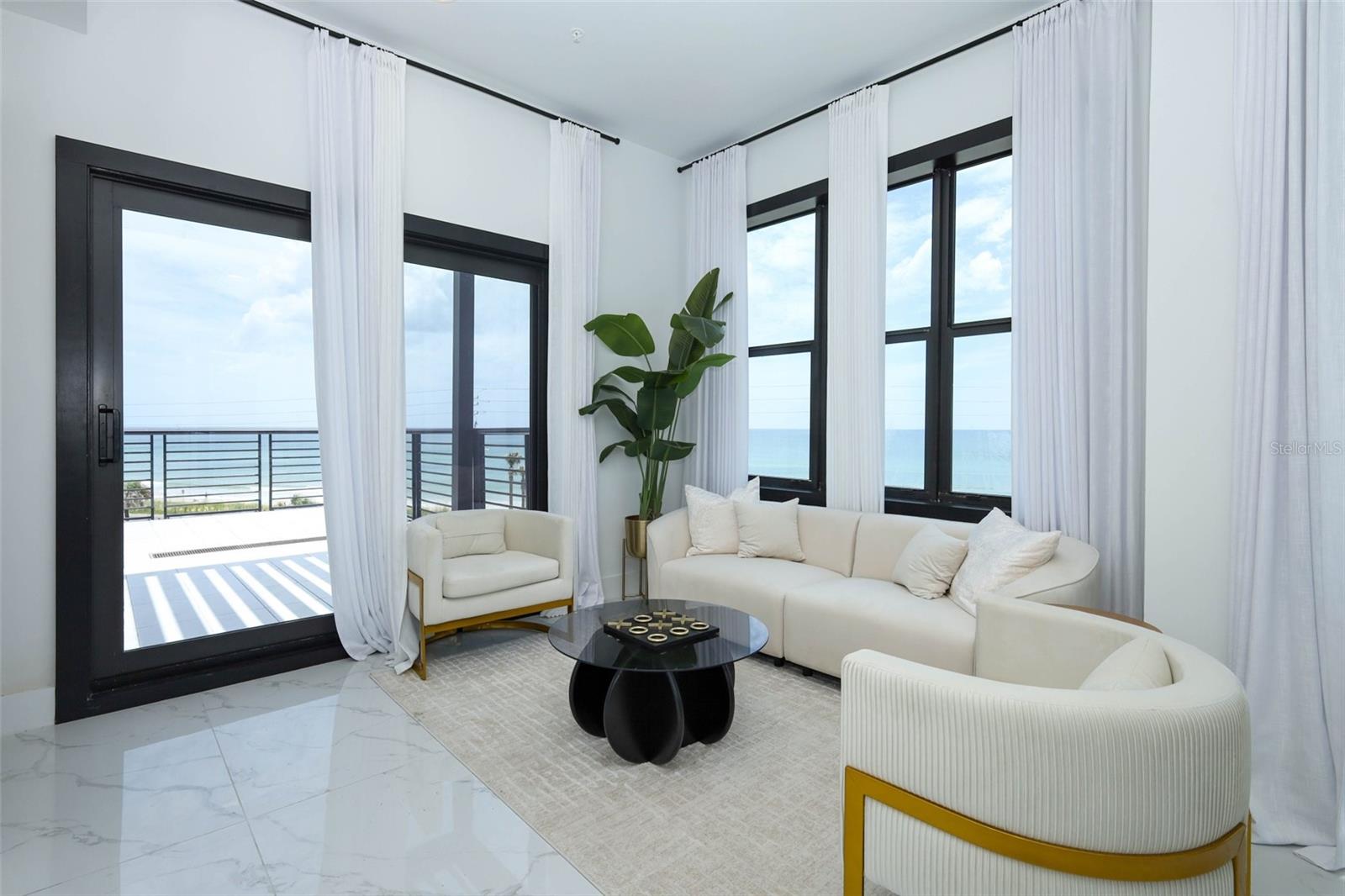 BAILEY BY THE SEA - Residential
