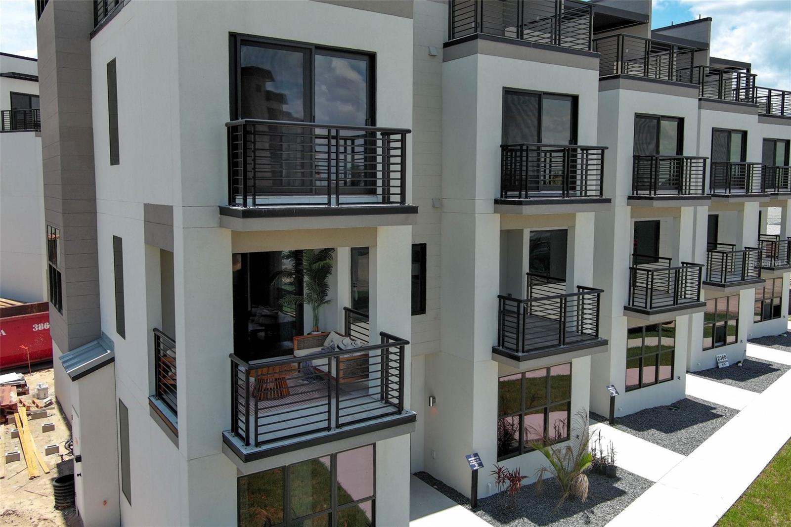 BAILEY BY THE SEA - Residential
