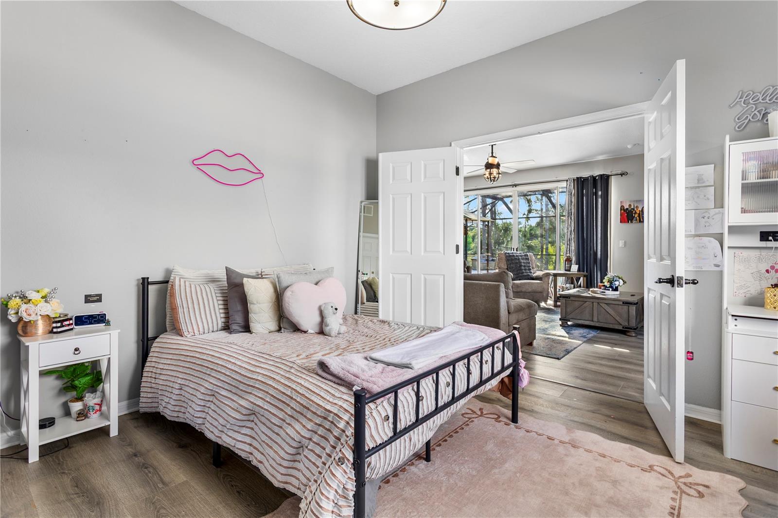 PICKETT DOWNS - Residential