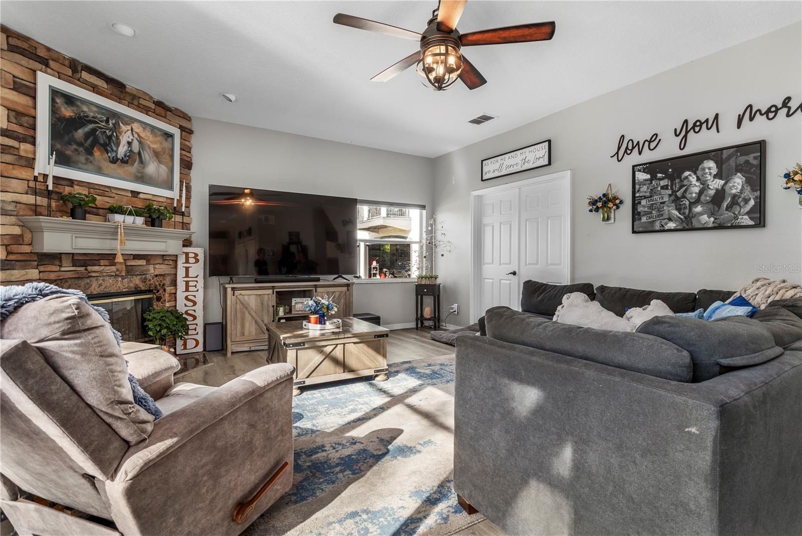 PICKETT DOWNS - Residential