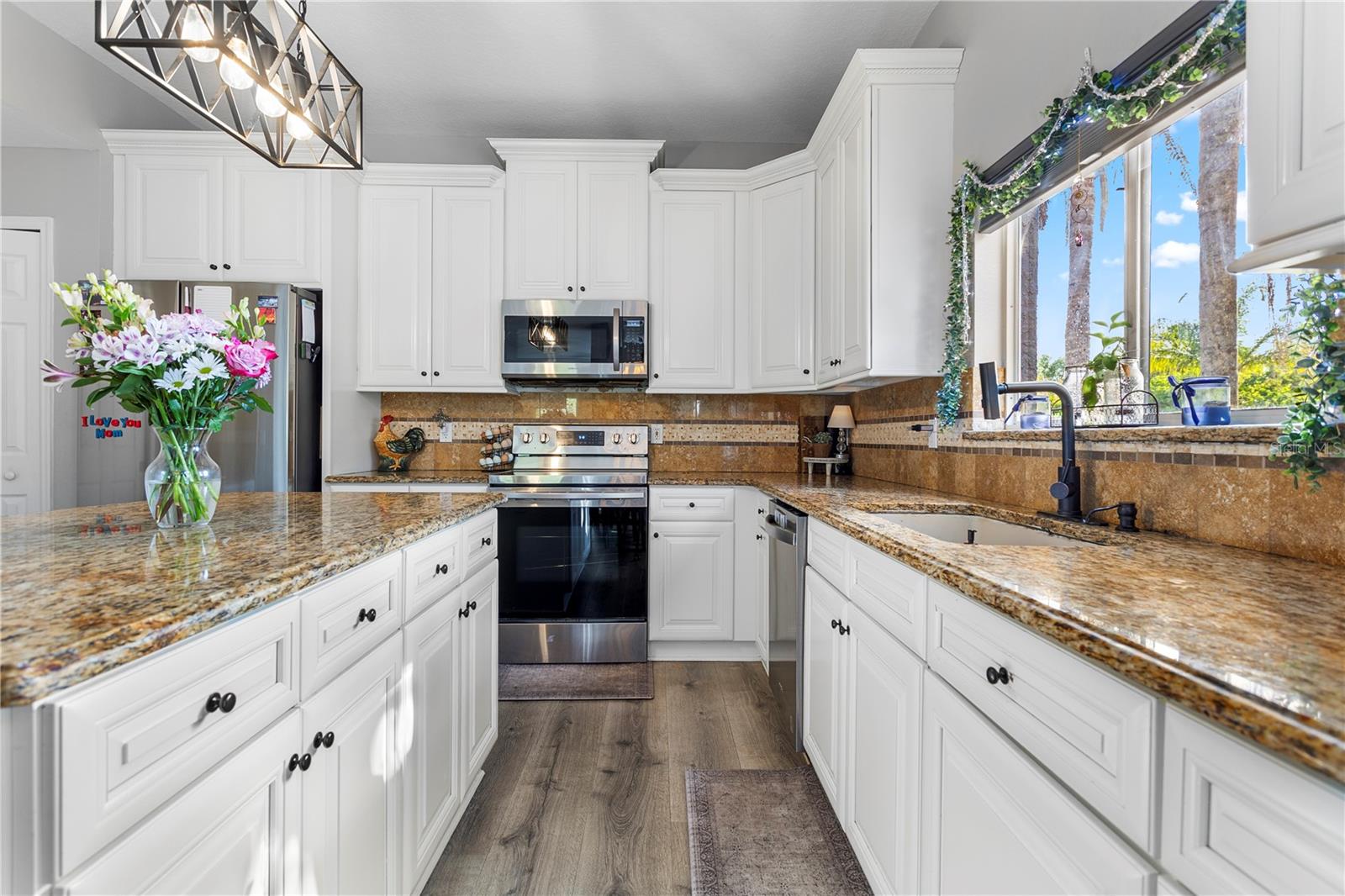 PICKETT DOWNS - Residential