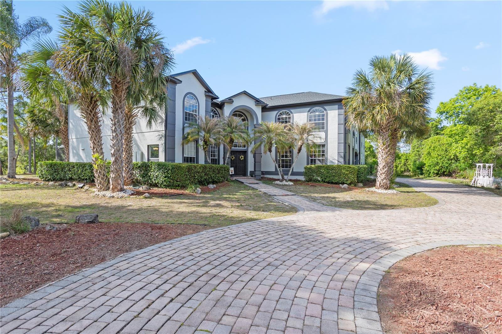 PICKETT DOWNS - Residential