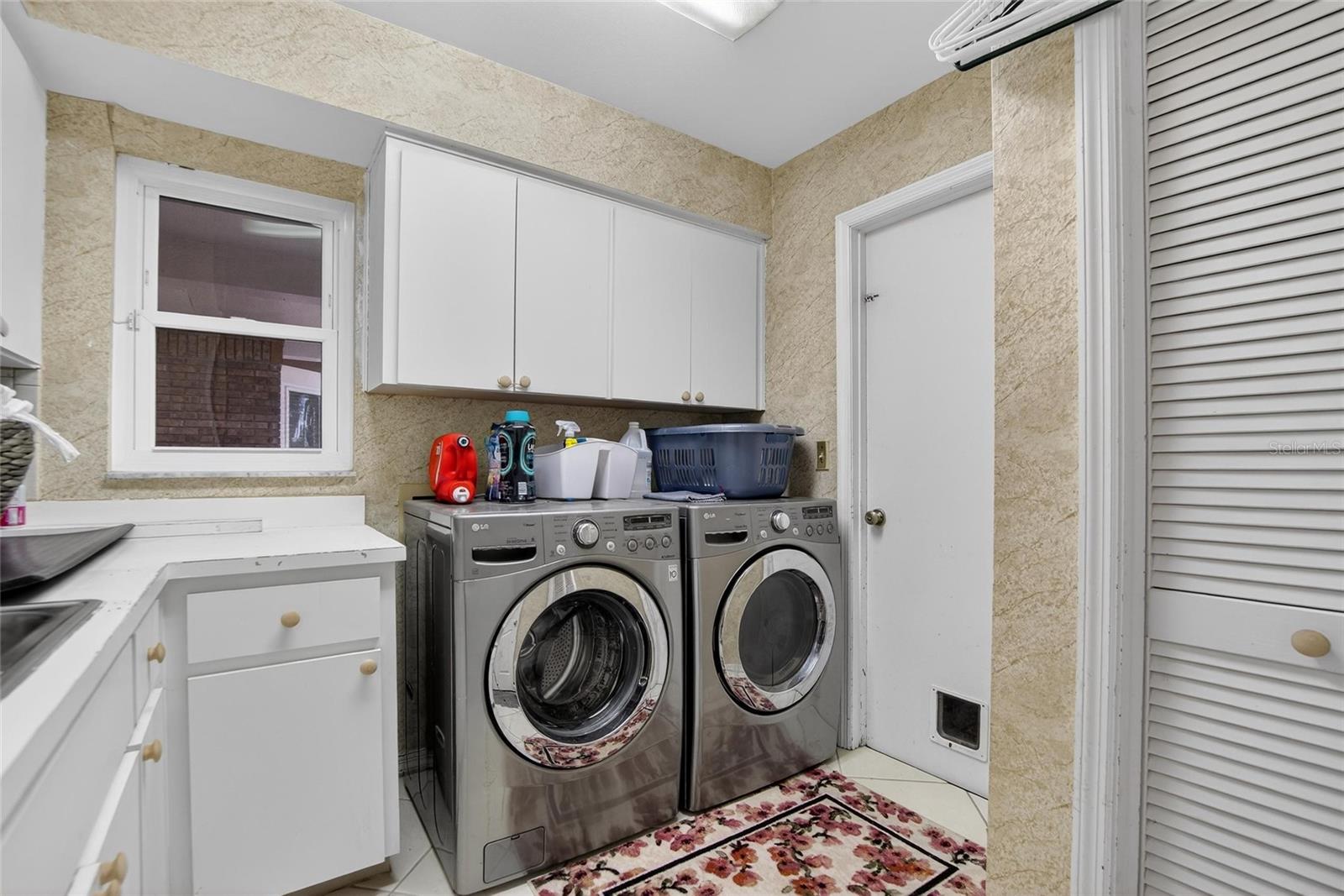 BARRINGTON OAKS EAST - Residential