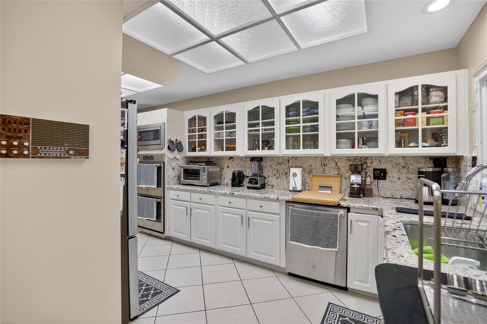 BARRINGTON OAKS EAST - Residential