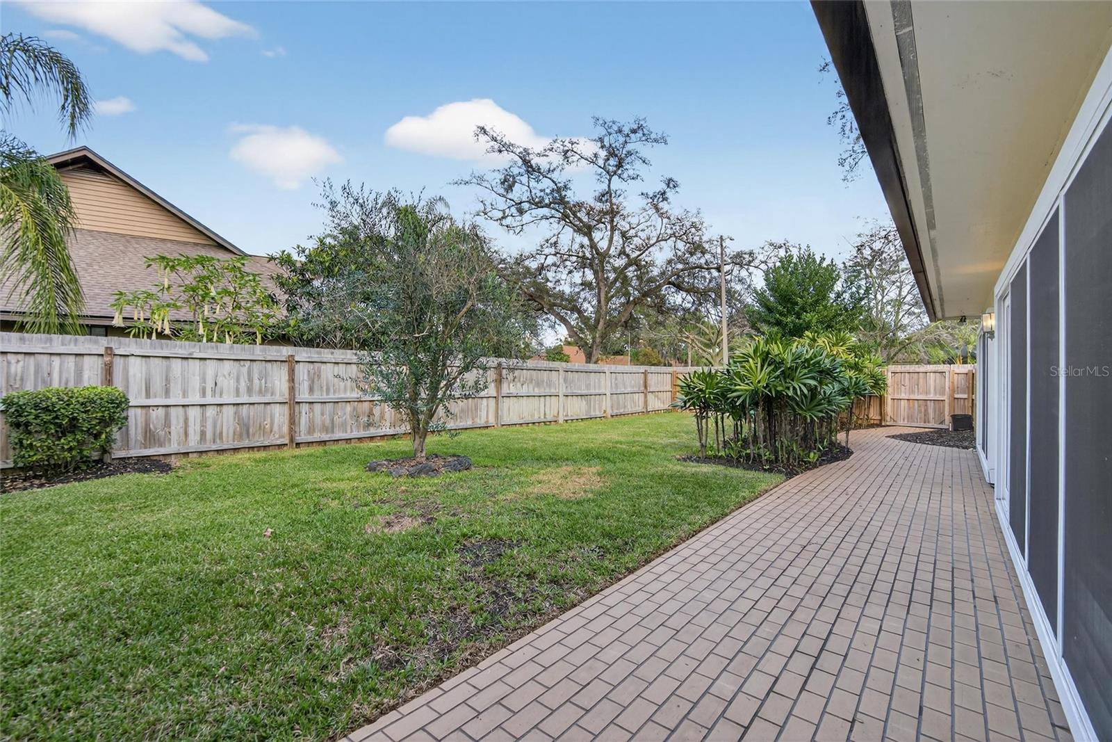 BARRINGTON OAKS EAST - Residential