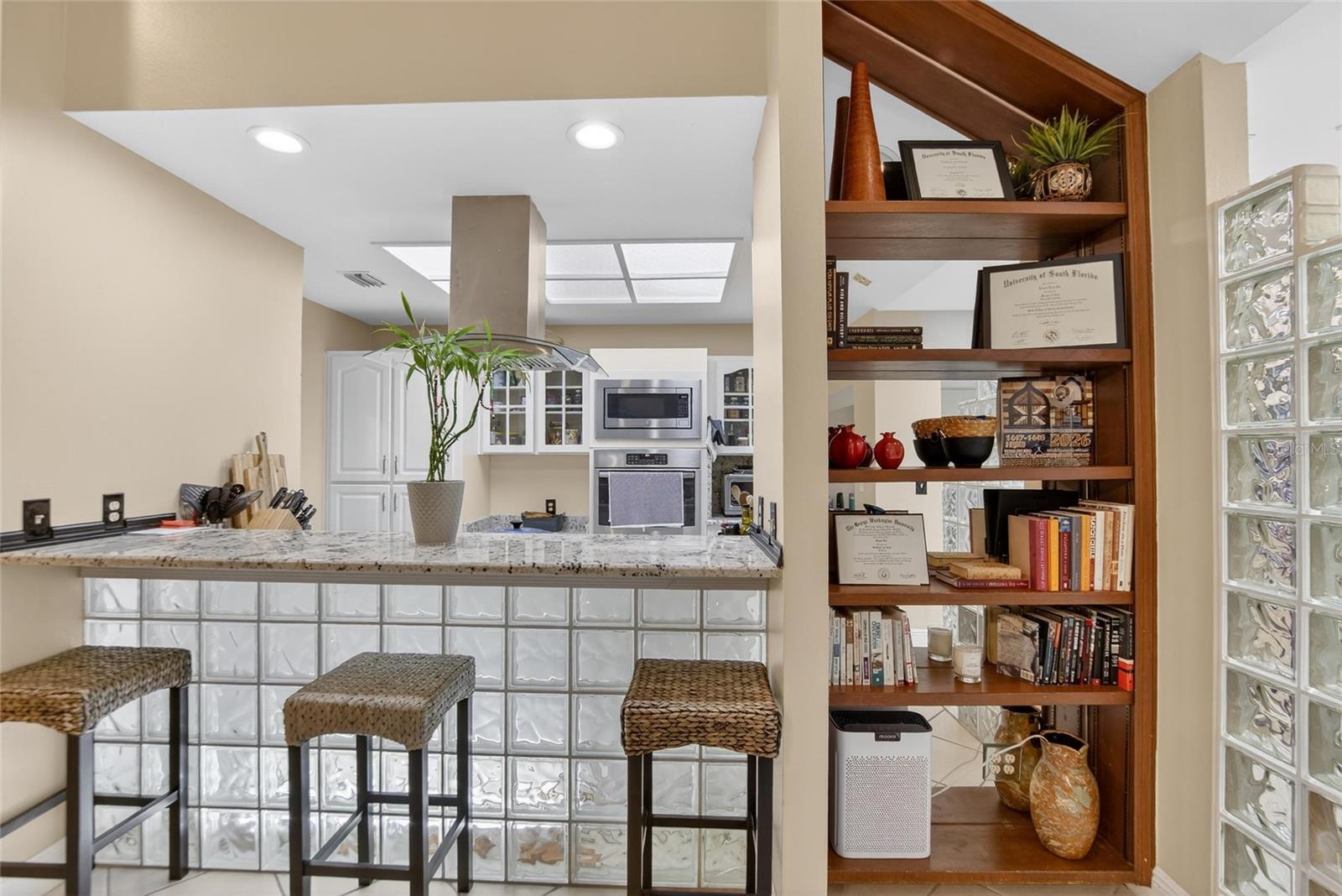BARRINGTON OAKS EAST - Residential