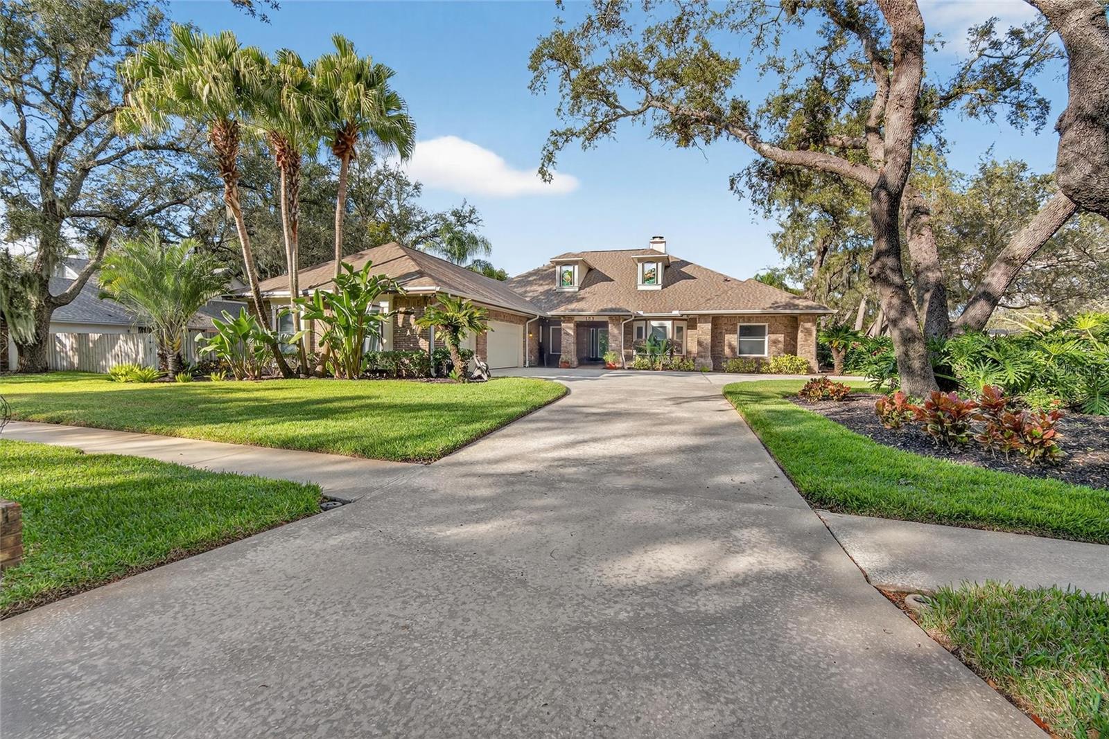BARRINGTON OAKS EAST - Residential