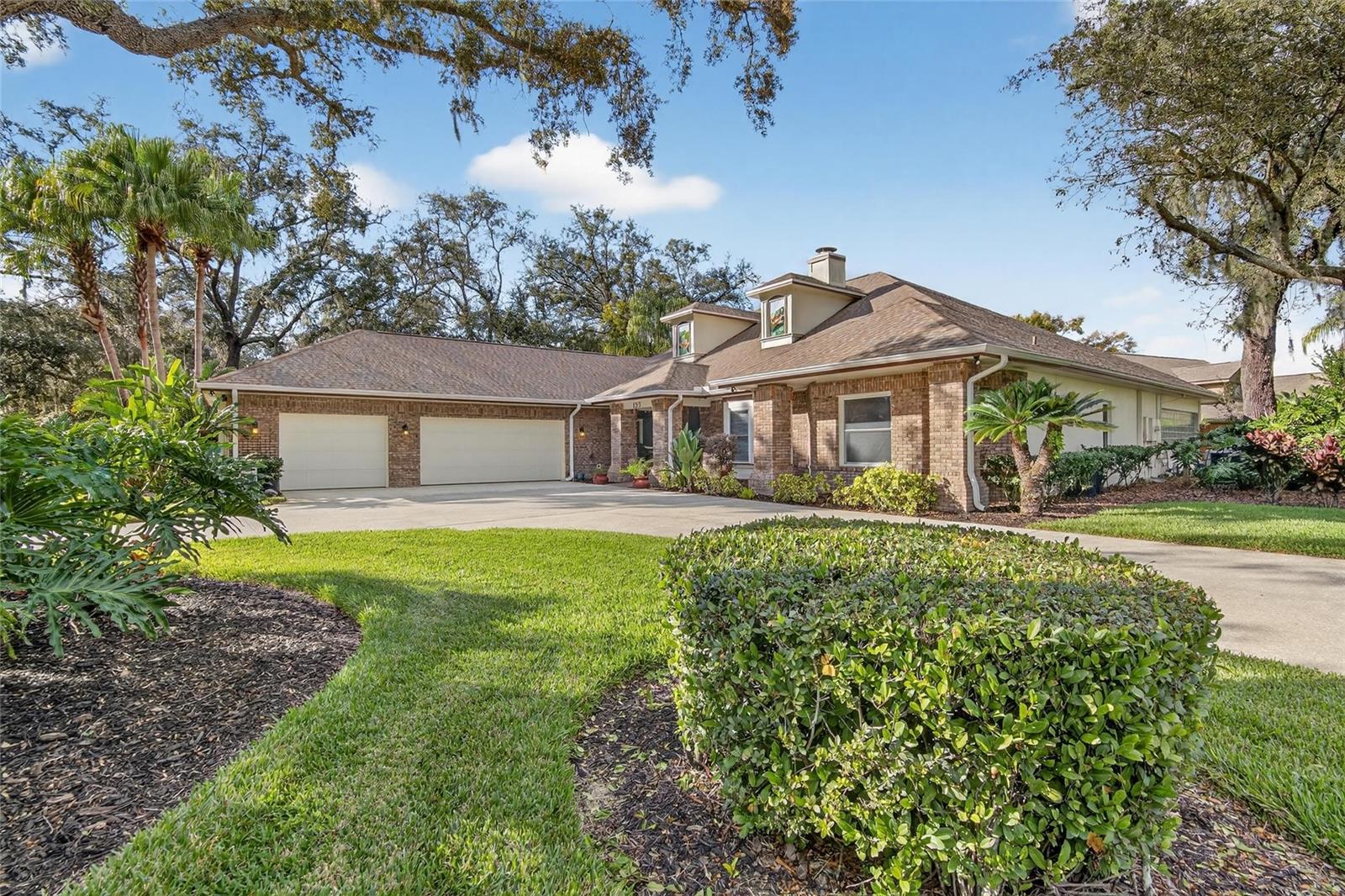 BARRINGTON OAKS EAST - Residential