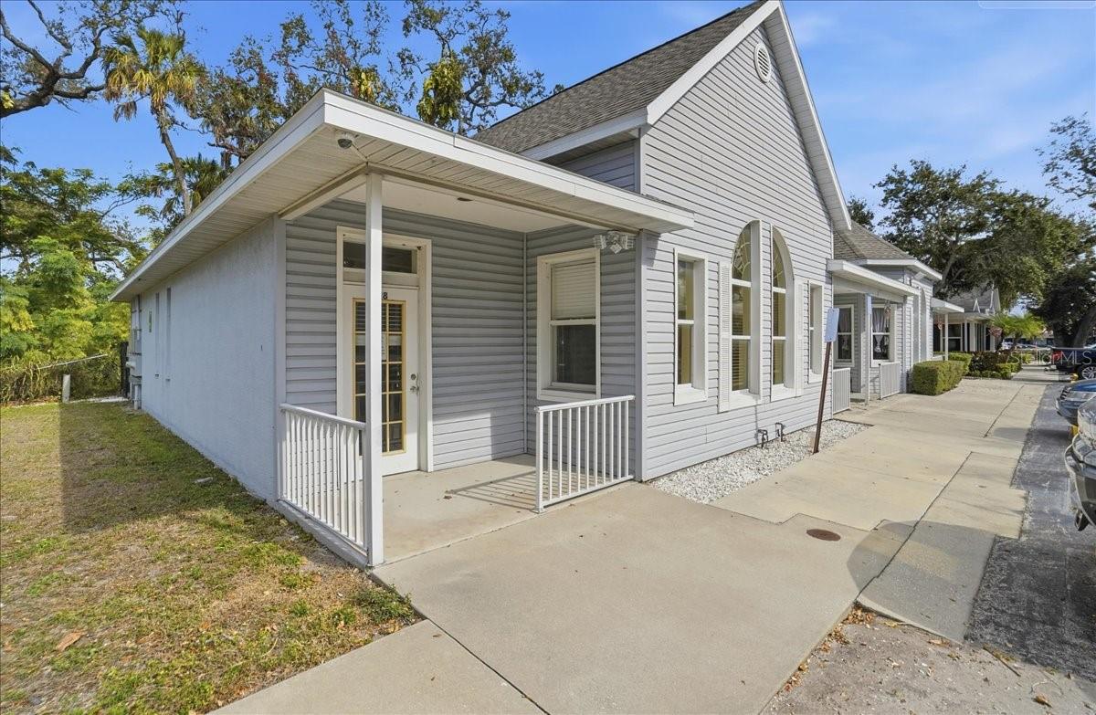 GAZEBO SQUARE COMM - Commercial Sale
