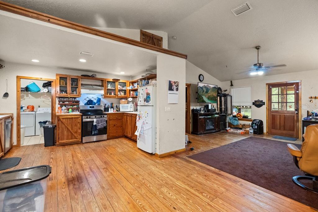 EAST UMATILLA - Residential
