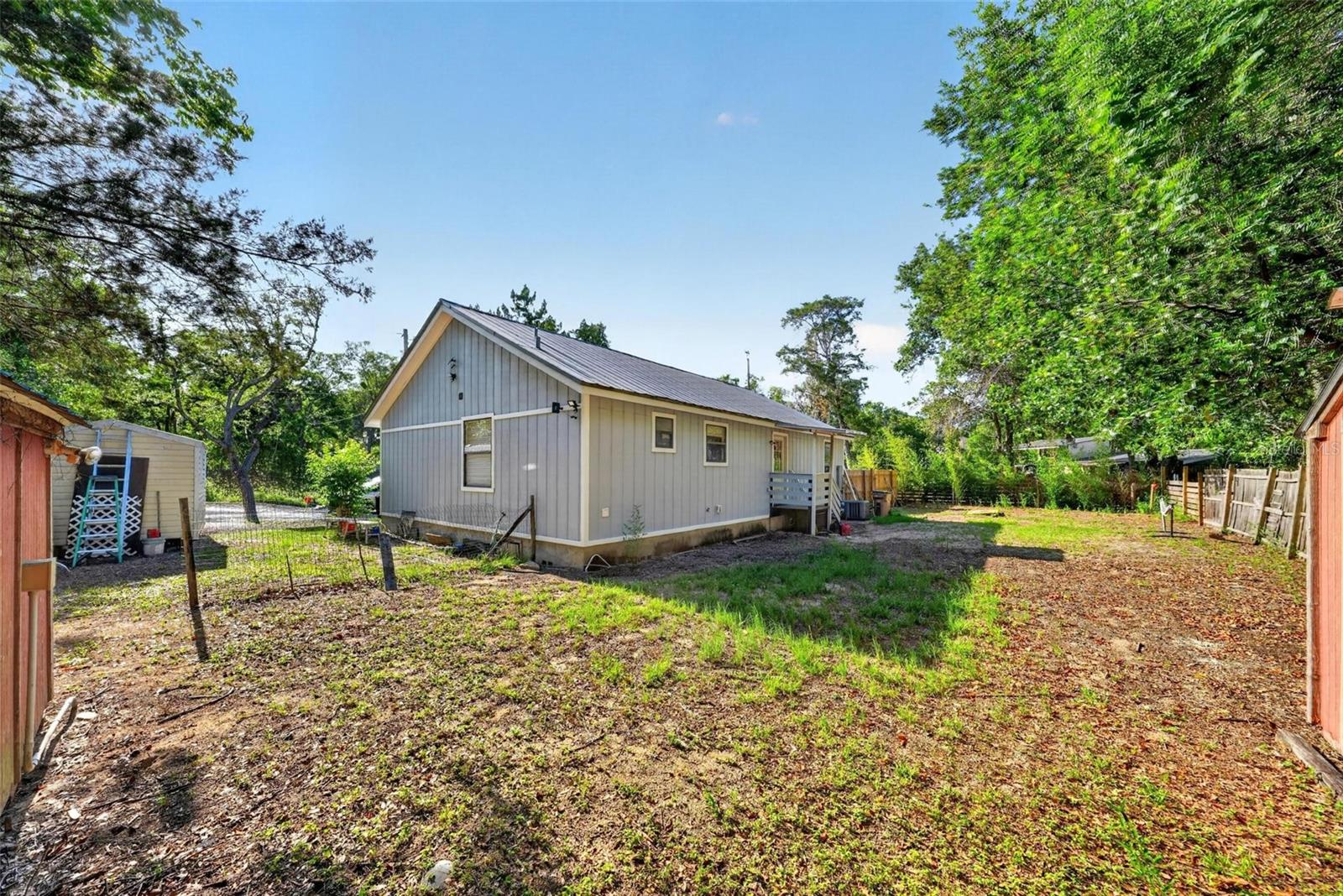 EAST UMATILLA - Residential
