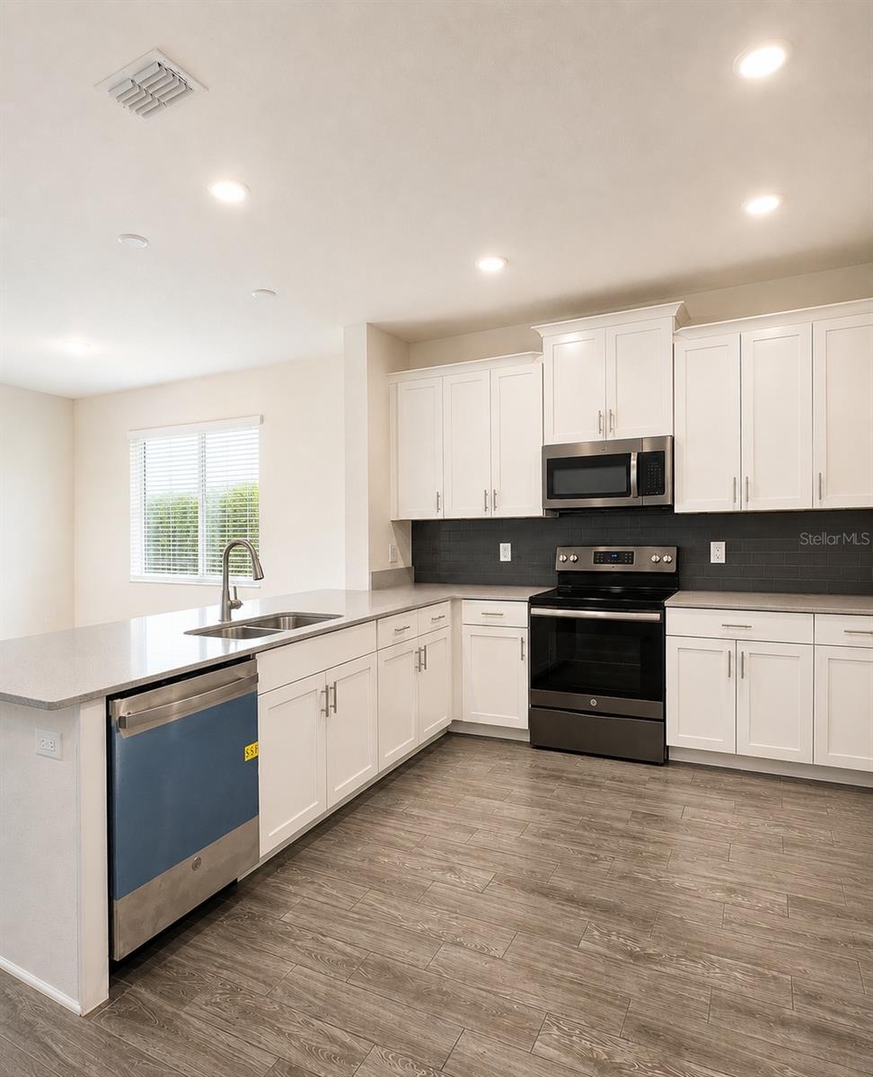 STOREY PK-PCL L - Residential