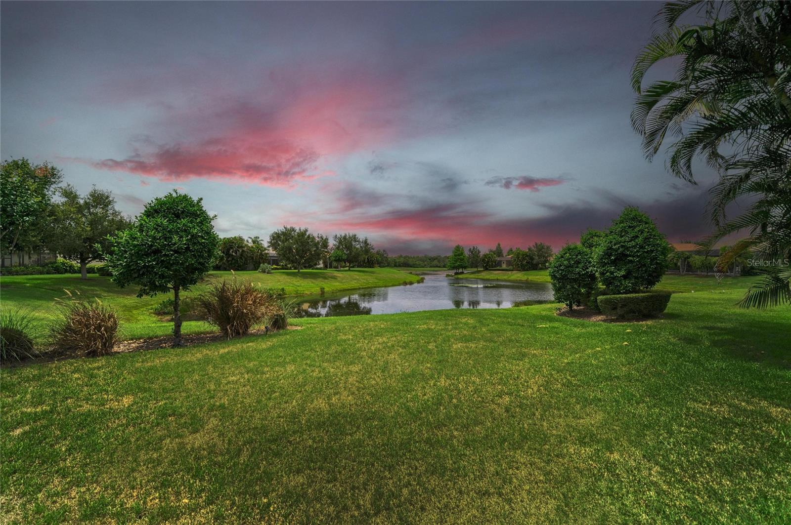 COUNTRY CLUB EAST AT LAKEWD RNCH QQ1 2B - Residential