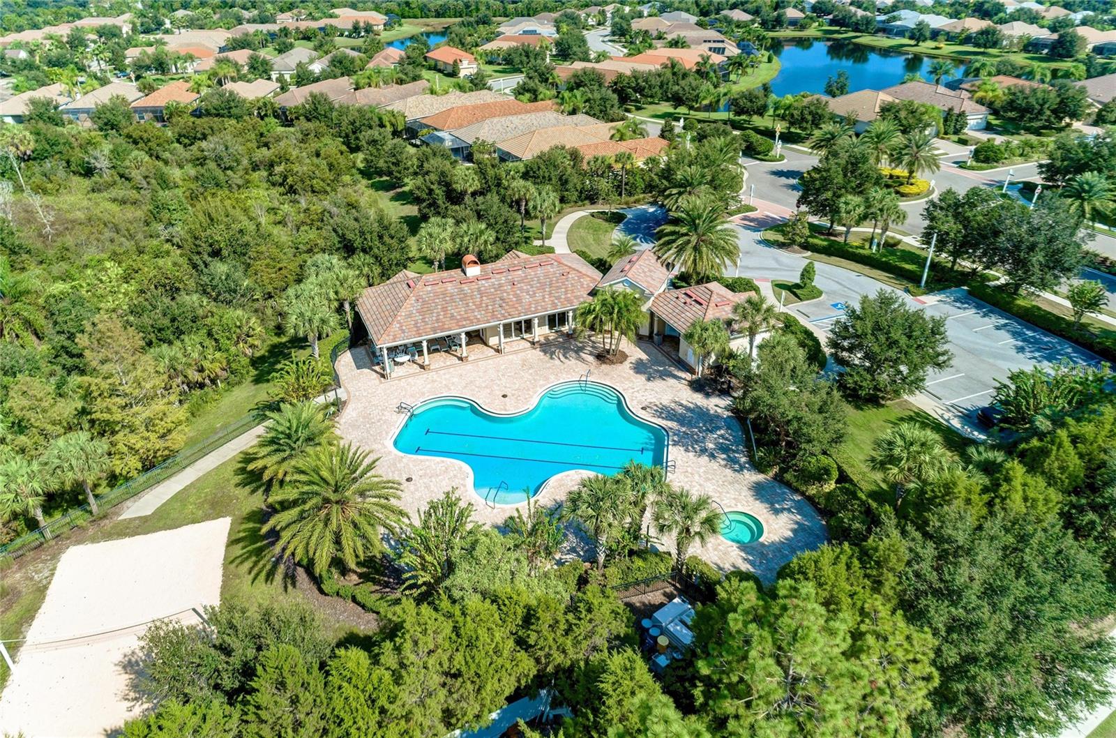 COUNTRY CLUB EAST AT LAKEWD RNCH QQ1 2B - Residential