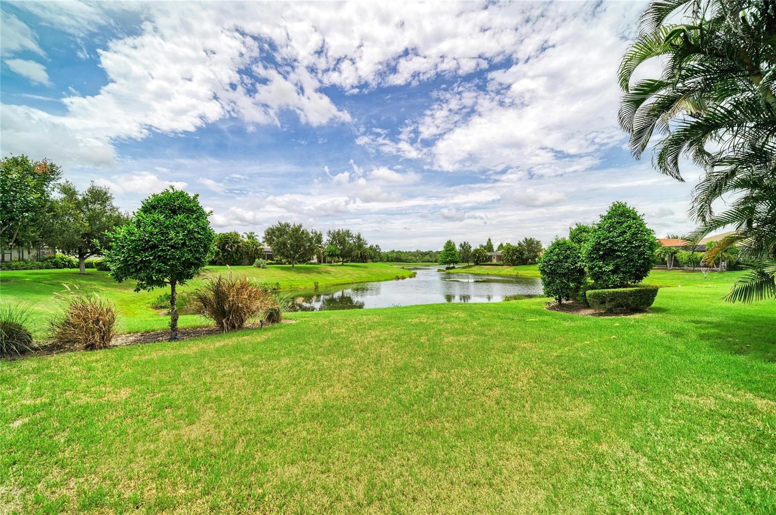 COUNTRY CLUB EAST AT LAKEWD RNCH QQ1 2B - Residential